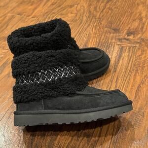 NEW UGG MINI UGG BRAID BLACK SUEDE SHEEPSKIN WOMEN'S ANKLE BOOTS SIZE US 5